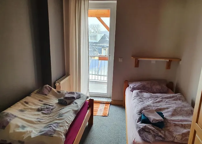 Apartment Mit Balkon